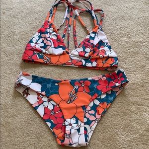 NWOT Kulani Kini Set